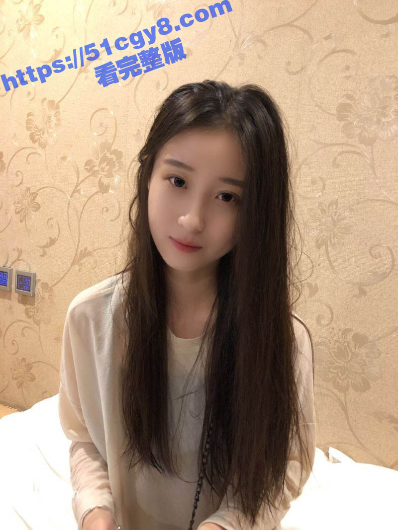 杭州高颜值美女 施芮雯 私拍泄密 极品尤物被调教成风骚母狗 扛起筷子腿爆操蝴蝶逼 全程娇喘不止！