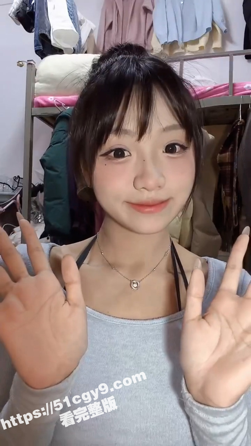 海角乱伦大神 我是奶气草莓 女儿为了不让我和她妈离婚 将她的第一次给了我！