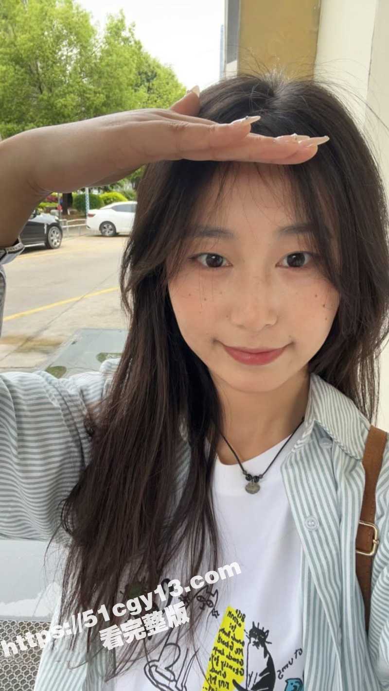 学院派反差女神 孙奕相关图片