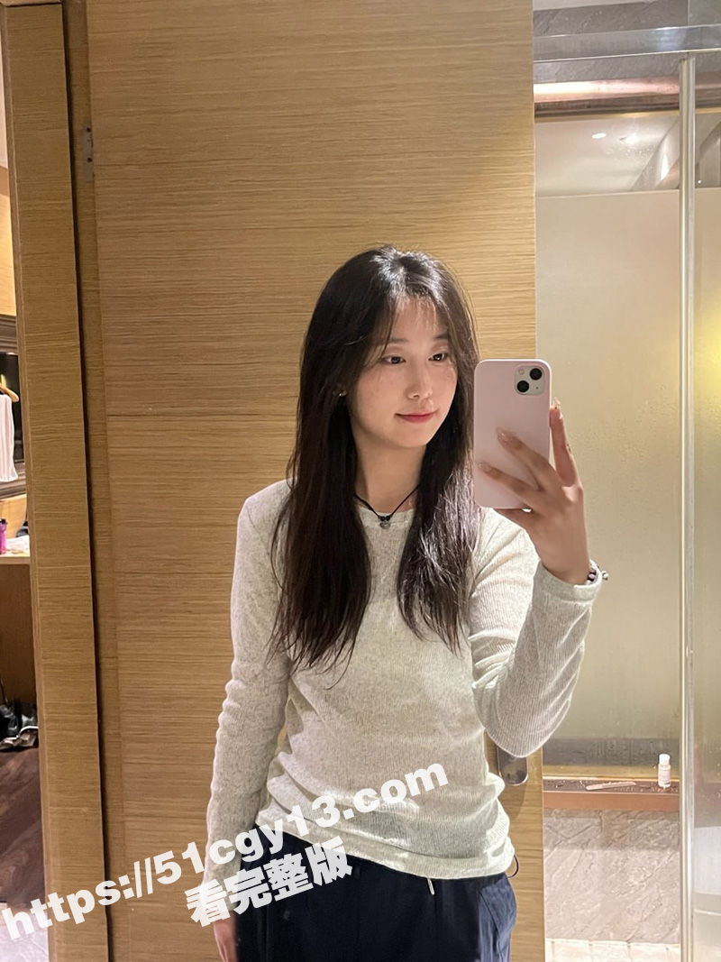 学院派反差女神 孙奕相关图片