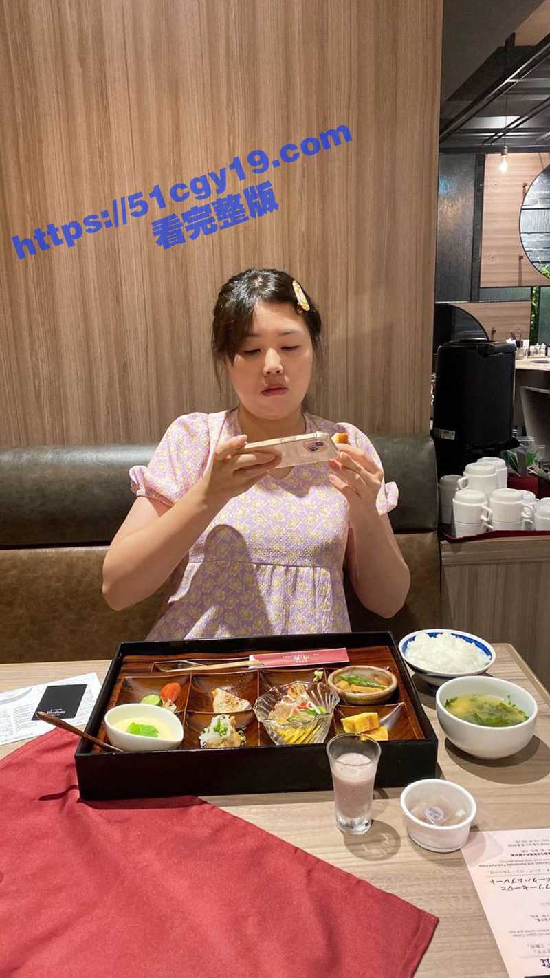 湖南风骚人妻 王春艳 出轨后续 绿帽老公喜欢骚妻被单男操的感觉 分享出来给大家意淫！
