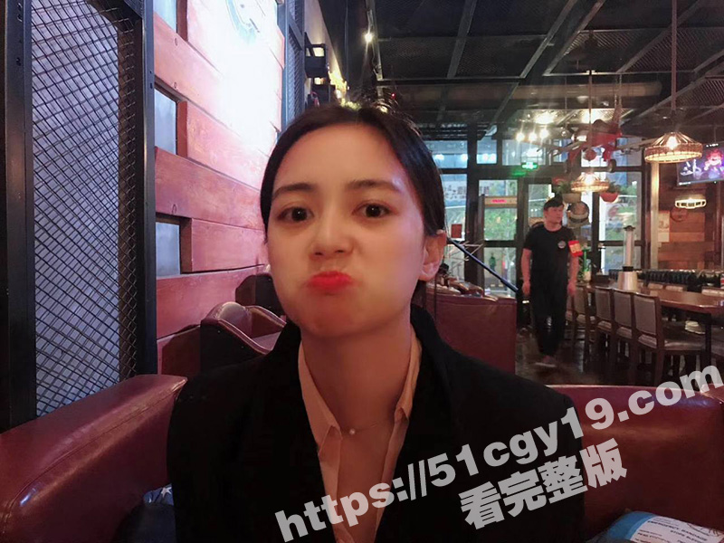 重庆财经学院反差母狗相关图片