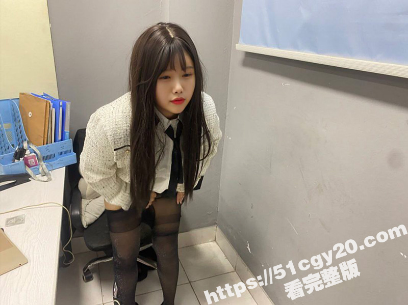 乱伦大神 和舅妈的爱相关图片