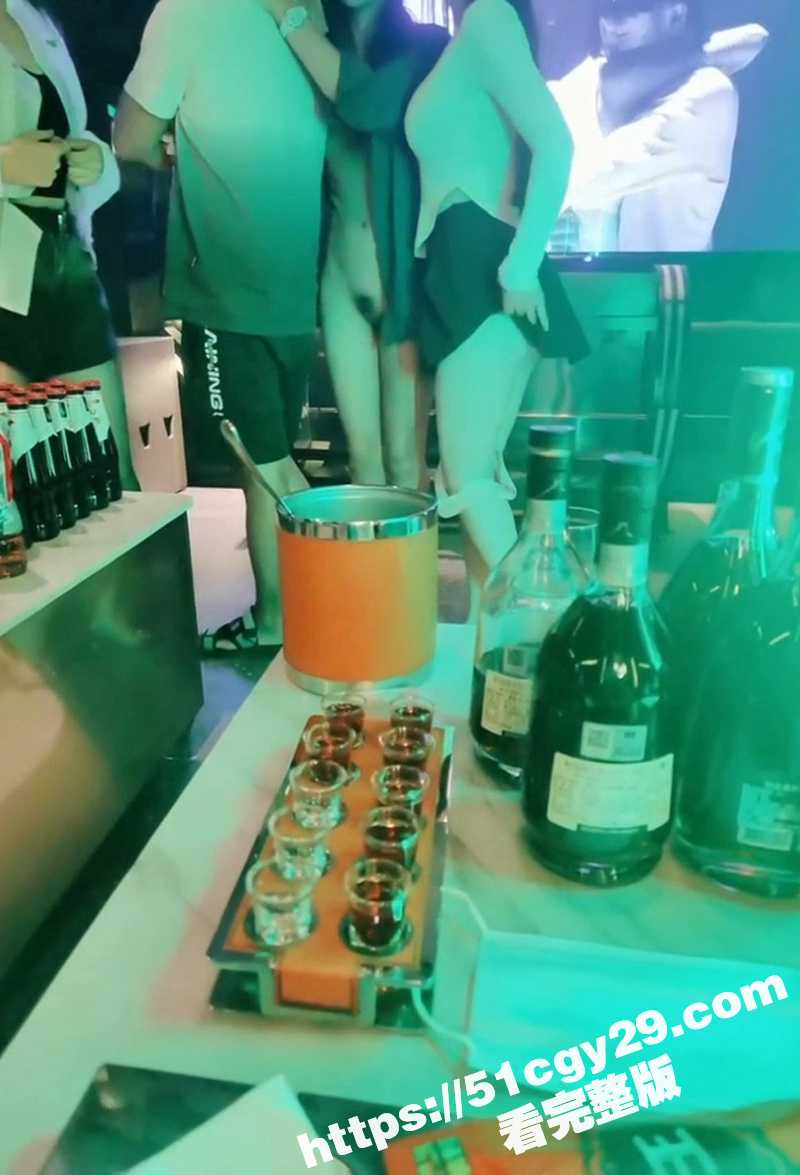极品人妻 小鲸鱼 K相关图片