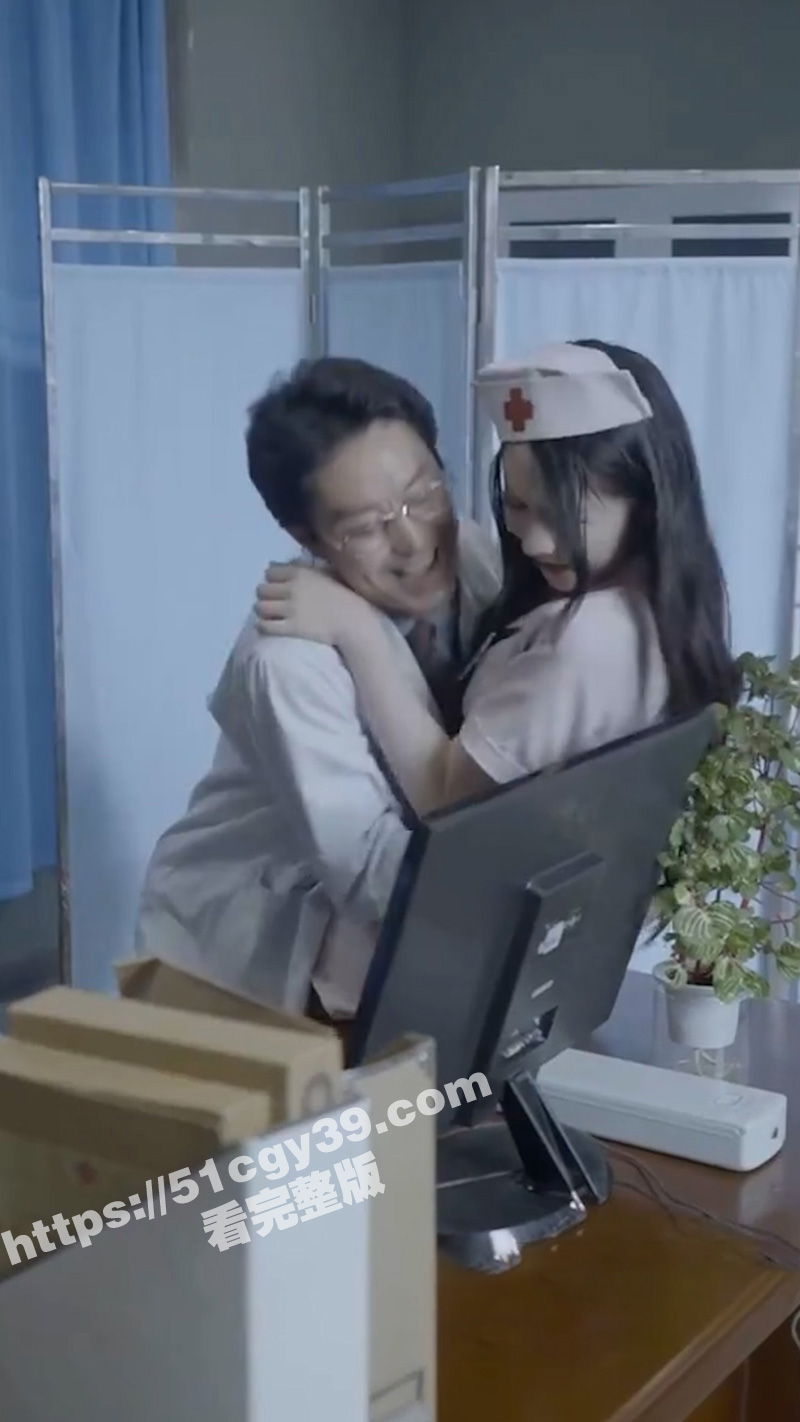 擦边短剧《我的合租生相关图片